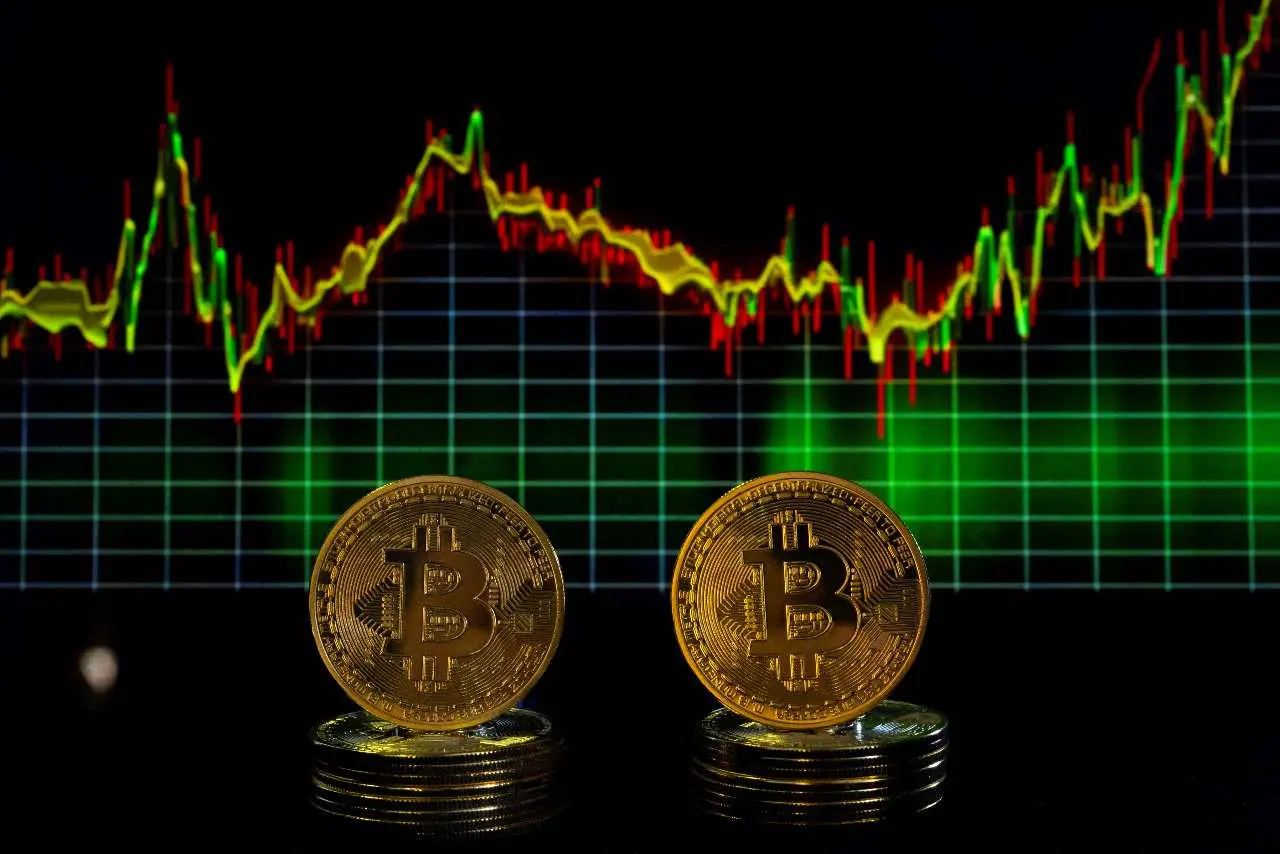 Despite-the-Bitcoin-boom-Altseason-is-on-hold-as-dpeople-leave-for-safety