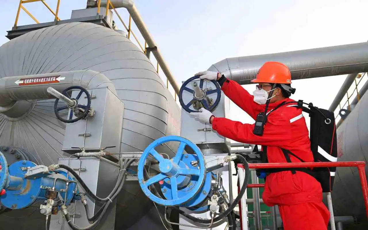 unpacking-the-energy-puzzle:how-opec-decisions-and-global-tensions-shape-oil-and-gas-prices